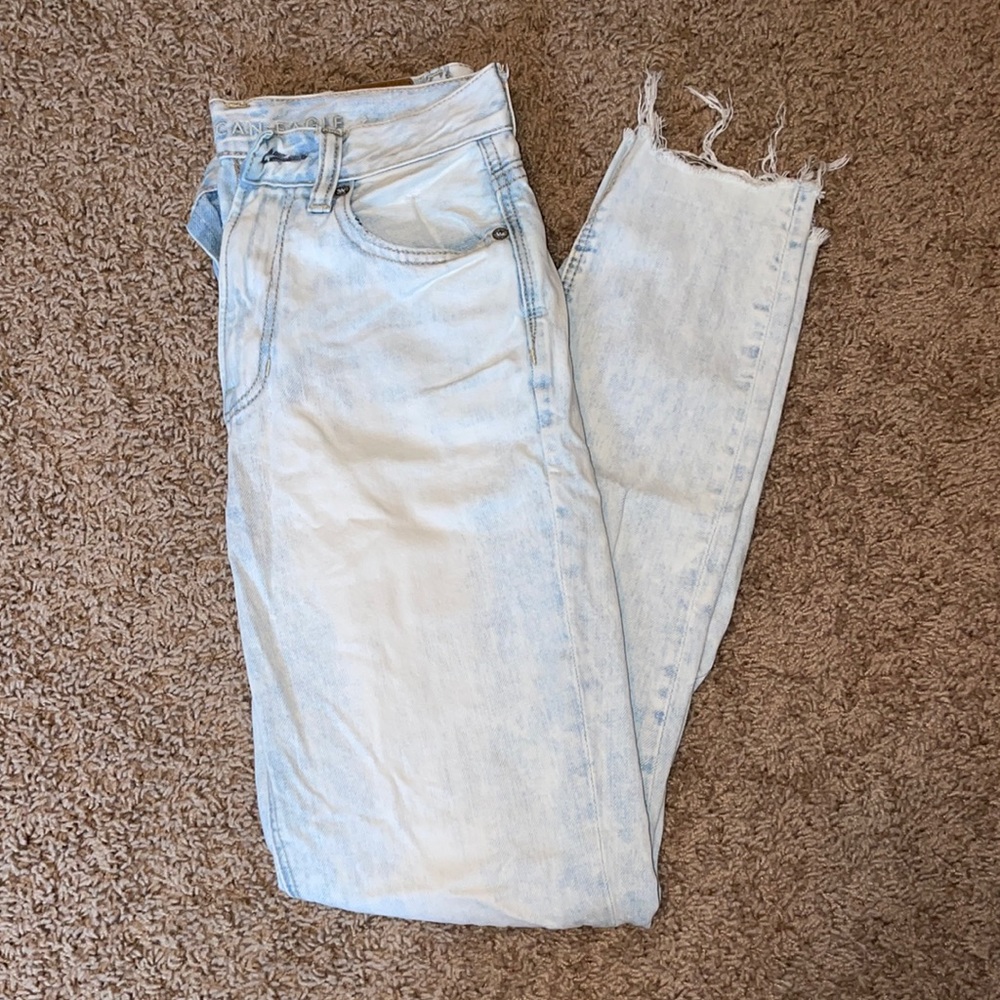 AE mom jean